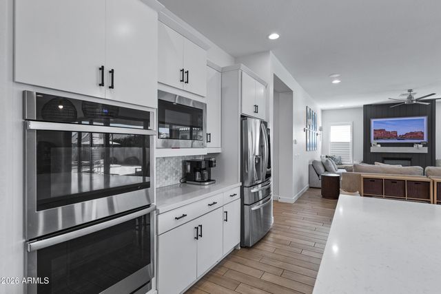 2560 E THORNTON Court, Gilbert, AZ 85297