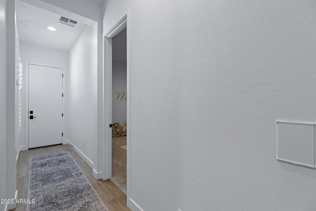 2560 E THORNTON Court, Gilbert, AZ 85297