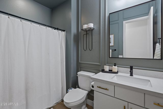 2560 E THORNTON Court, Gilbert, AZ 85297