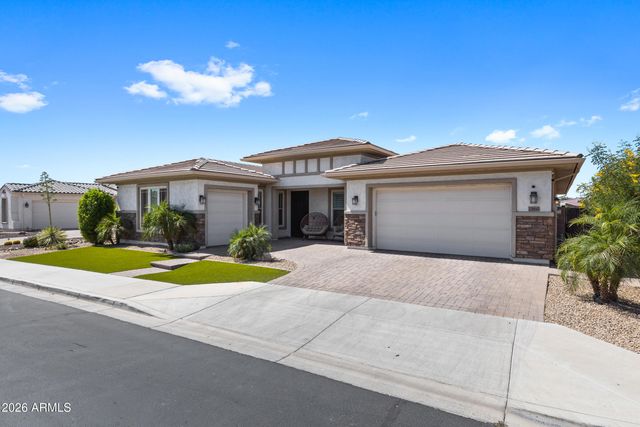 2560 E THORNTON Court, Gilbert, AZ 85297