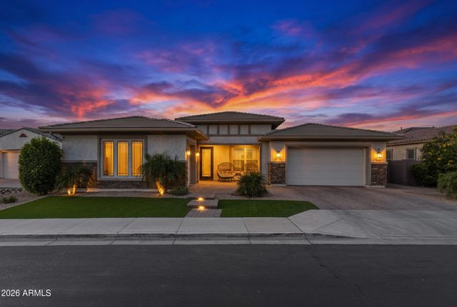 2560 E THORNTON Court, Gilbert, AZ 85297
