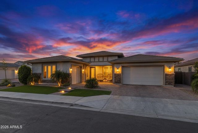 2560 E THORNTON Court, Gilbert, AZ 85297