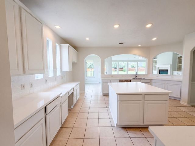 1702 Corona Del Mar Drive, Missouri City, TX 77459