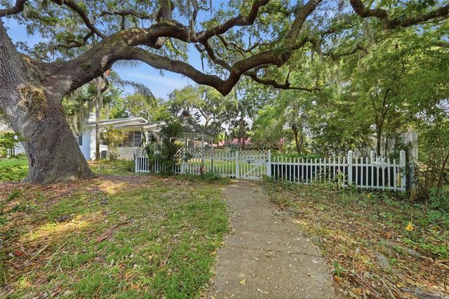 2101 PALMETTO ROAD, Mount Dora, FL 32757