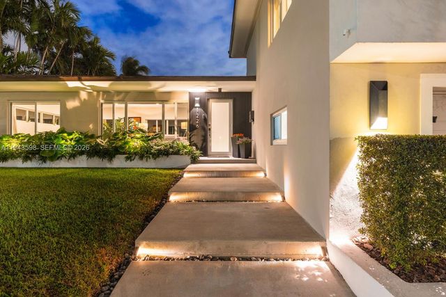 1226 NE 100th St, Miami Shores, FL 33138