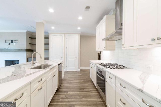 1838 Glenview Park Circle, Duluth, GA 30097