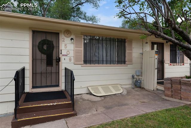 2509 Royalty Court, Colorado Springs, CO 80904