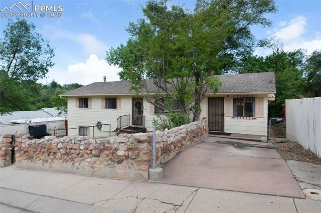 2509 Royalty Court, Colorado Springs, CO 80904