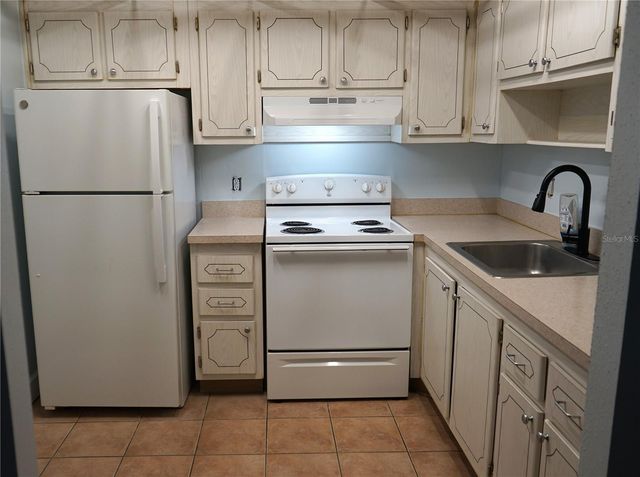 201 BEDFORD TRAIL 138, Sun City Center, FL 33573