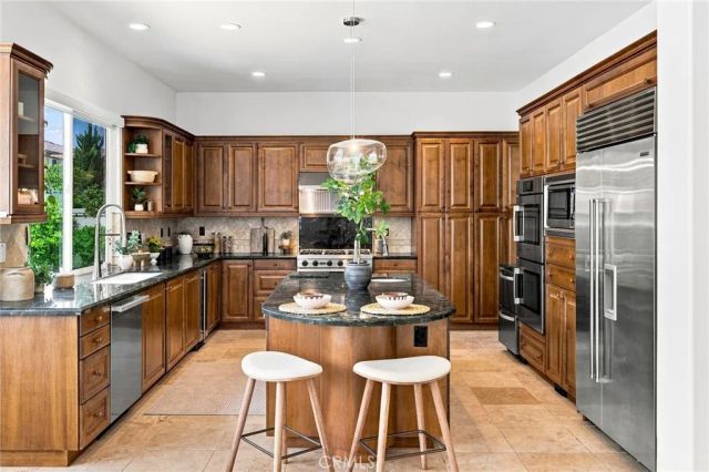 6416 Setting Sun Drive, Huntington Beach, CA 92648