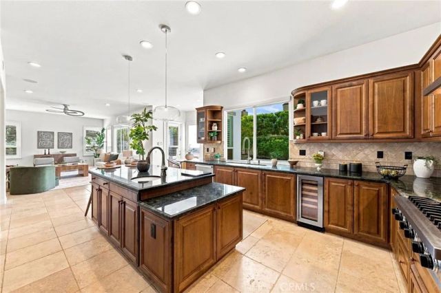 6416 Setting Sun Drive, Huntington Beach, CA 92648