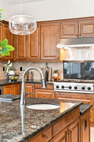 6416 Setting Sun Drive, Huntington Beach, CA 92648