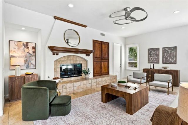 6416 Setting Sun Drive, Huntington Beach, CA 92648