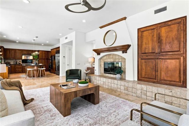 6416 Setting Sun Drive, Huntington Beach, CA 92648