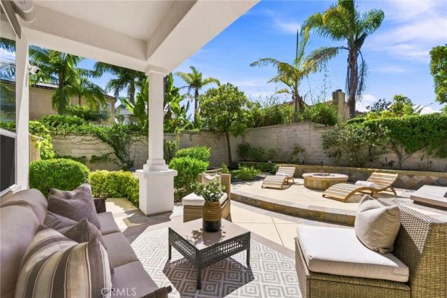 6416 Setting Sun Drive, Huntington Beach, CA 92648