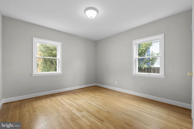 5713 6TH ST N, Arlington, VA 22205