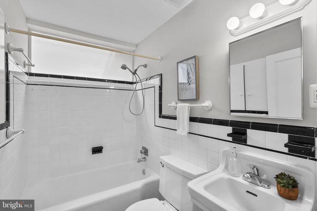 5713 6TH ST N, Arlington, VA 22205