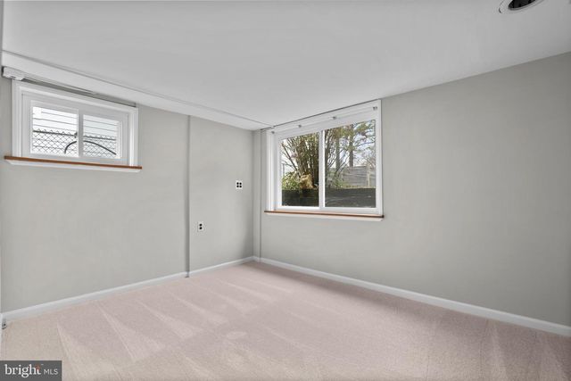 5713 6TH ST N, Arlington, VA 22205