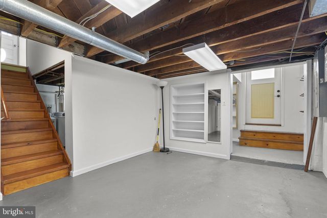 5713 6TH ST N, Arlington, VA 22205