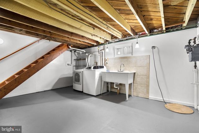 5713 6TH ST N, Arlington, VA 22205