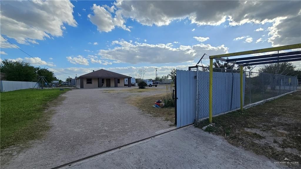 225 Gideon Avenue, Donna, TX 78537