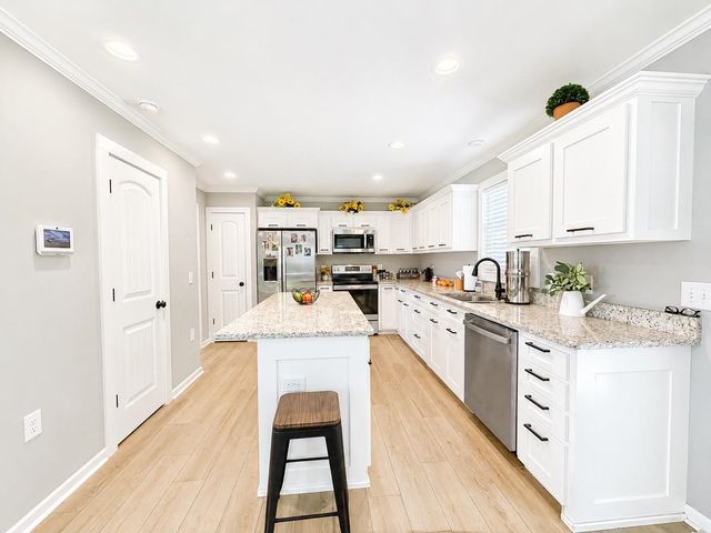 198 Walden Circle, Fairforest, SC 29301