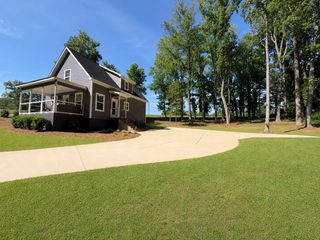 198 Walden Circle, Fairforest, SC 29301