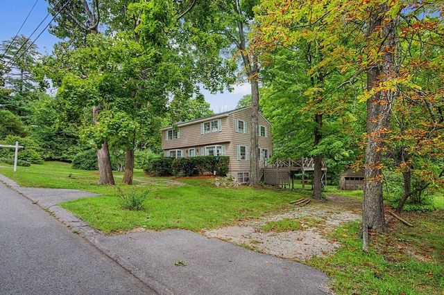 8 Sullivan Avenue, Salem, NH 03079