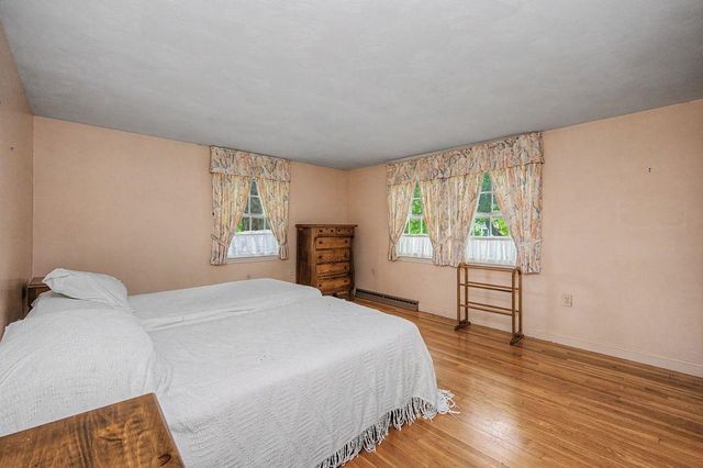 8 Sullivan Avenue, Salem, NH 03079