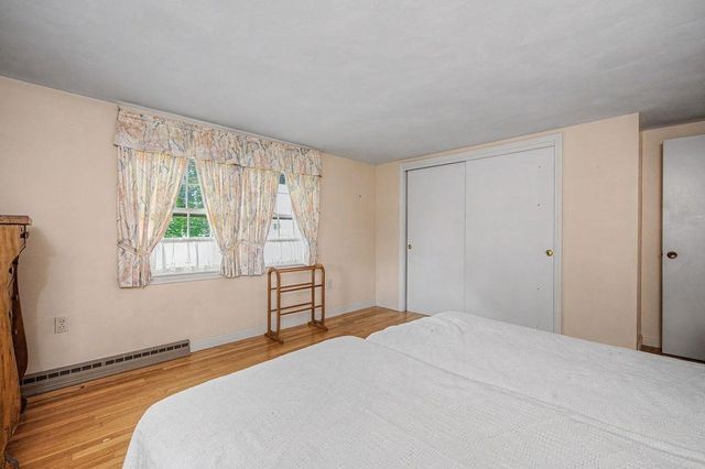 8 Sullivan Avenue, Salem, NH 03079