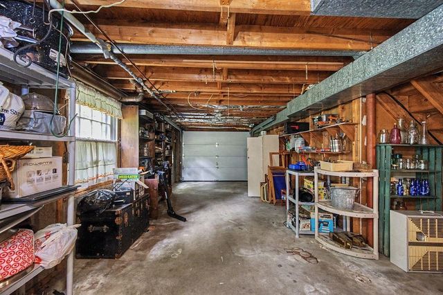 8 Sullivan Avenue, Salem, NH 03079