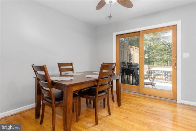 1015 LINDSAY LN, Hagerstown, MD 21742