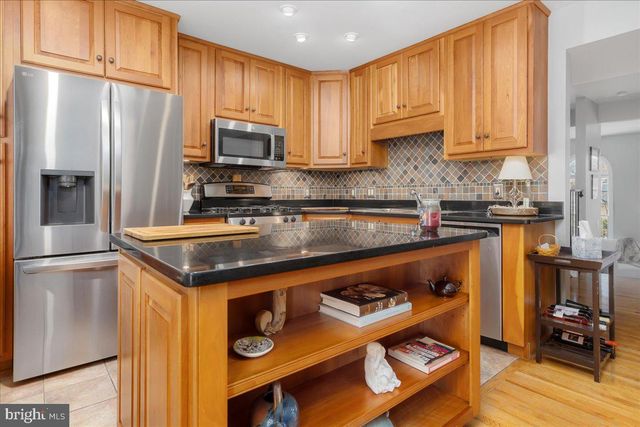 1015 LINDSAY LN, Hagerstown, MD 21742