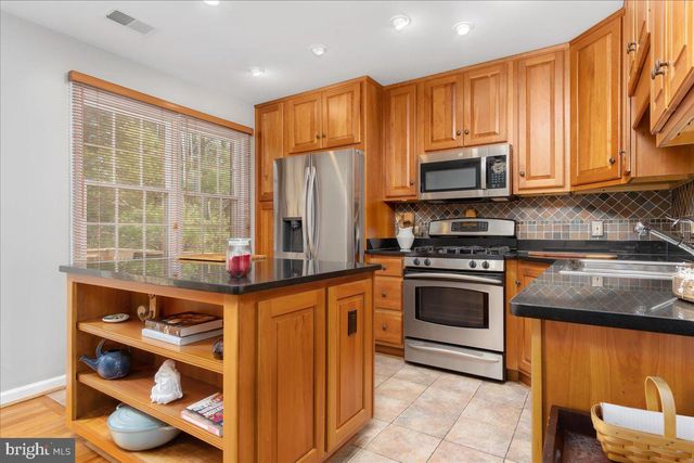 1015 LINDSAY LN, Hagerstown, MD 21742