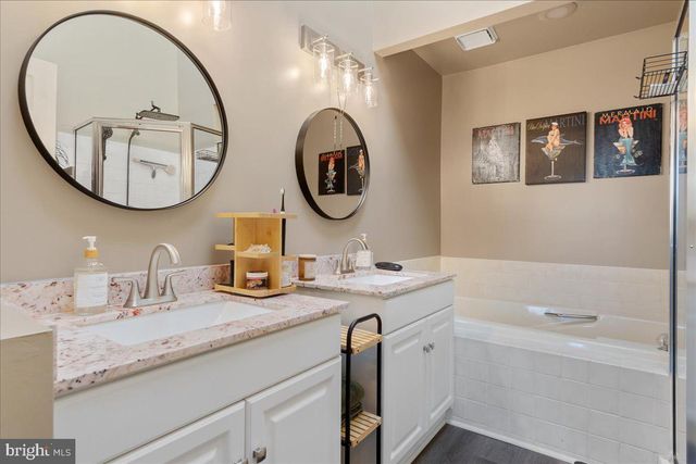 1015 LINDSAY LN, Hagerstown, MD 21742