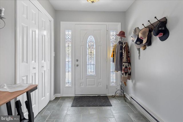 1015 LINDSAY LN, Hagerstown, MD 21742