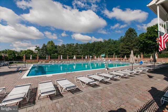 1015 LINDSAY LN, Hagerstown, MD 21742