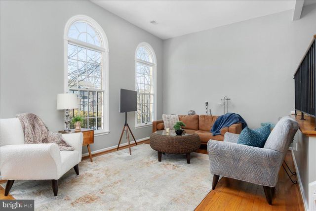 1015 LINDSAY LN, Hagerstown, MD 21742