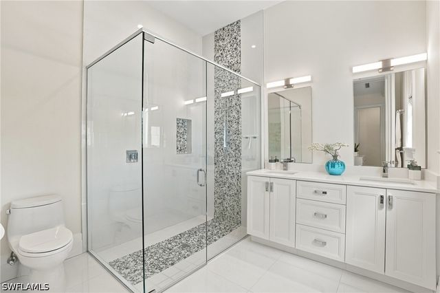 185 North Lake DR, Naples, FL 34102