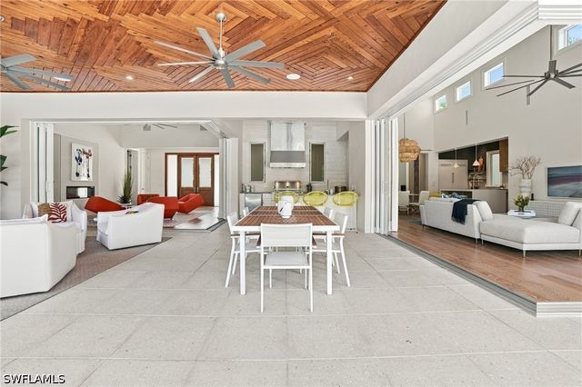 185 North Lake DR, Naples, FL 34102
