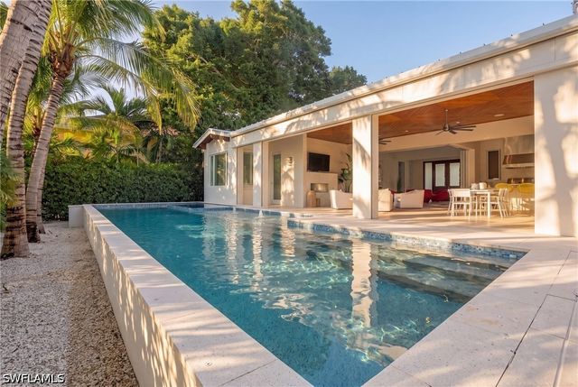 185 North Lake DR, Naples, FL 34102