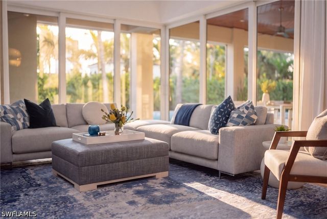 185 North Lake DR, Naples, FL 34102