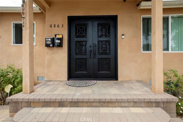 6863 Yarmouth, Reseda, CA 91335