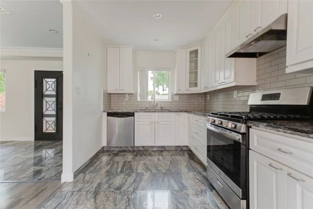6863 Yarmouth, Reseda, CA 91335