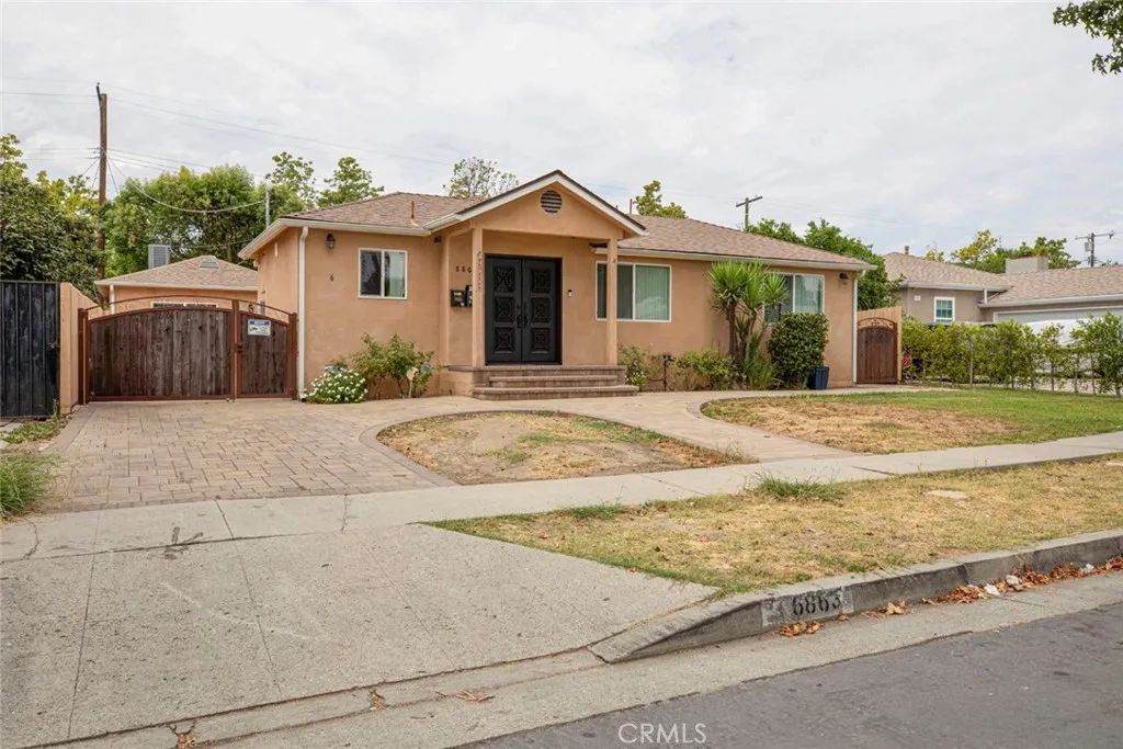 6863 Yarmouth, Reseda, CA 91335