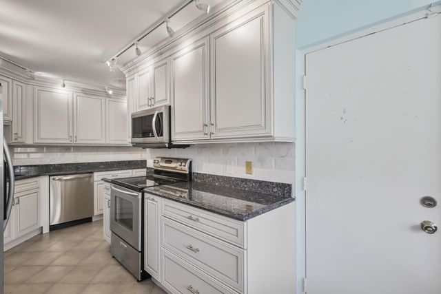 4738 Fountains Drive S, Lake Worth, FL 33467