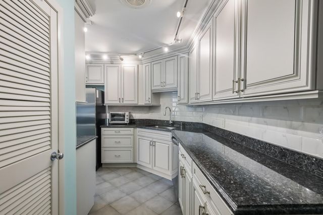 4738 Fountains Drive S, Lake Worth, FL 33467