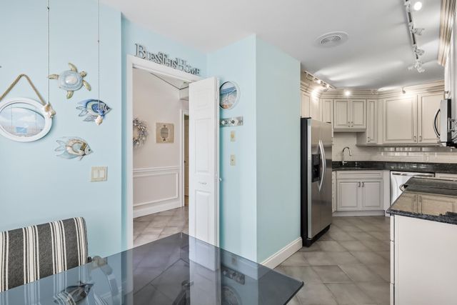 4738 Fountains Drive S, Lake Worth, FL 33467