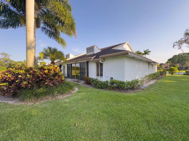 4738 Fountains Drive S, Lake Worth, FL 33467