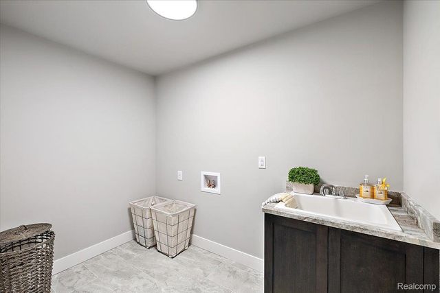 17827 Biscayne Drive, Macomb Township, MI 48042